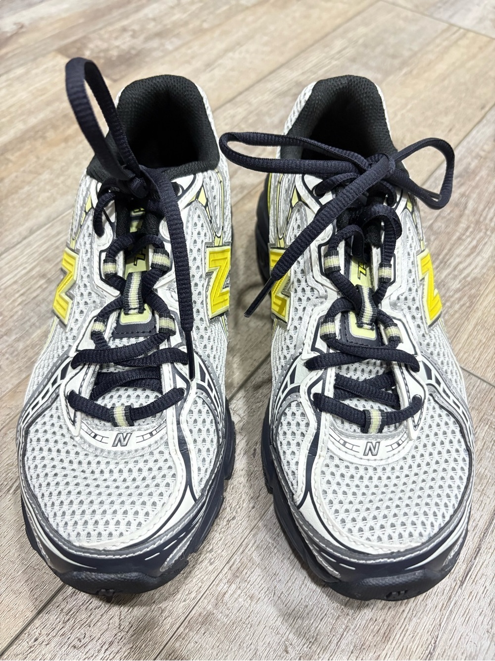 New Balance 740v2 Phantom Firefly athletic shoes - Picture 4 of 7